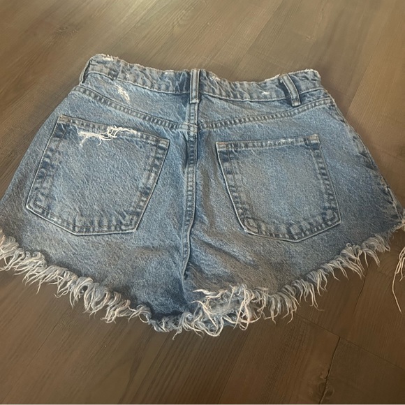 Zara Frilled Jean Shorts - Picture 2 of 3